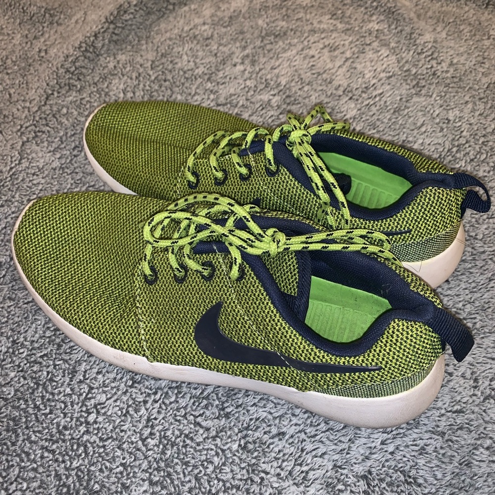 Nike Roshe Shoes